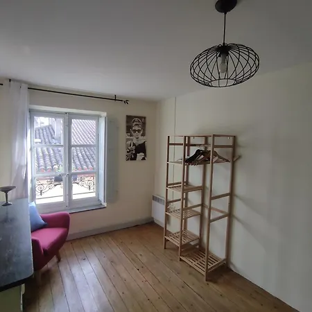 The Apartments, Rue Barbès