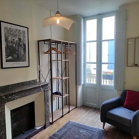 Town House, Rue Barbès Appartement